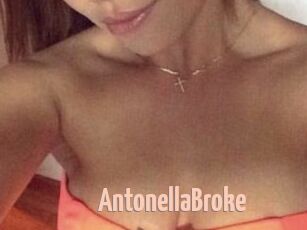 AntonellaBroke