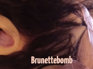 Brunettebomb
