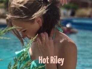 Hot_Riley