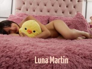 Luna_Martin