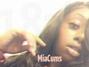 MiaCums