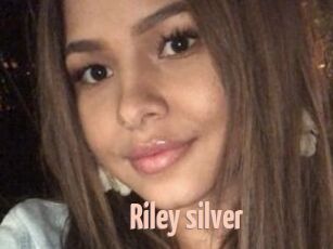 Riley_silver
