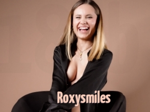 Roxysmiles