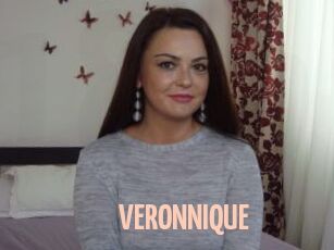 VERONNIQUE_